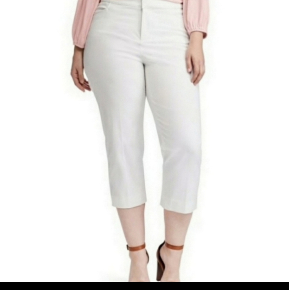 NWOT Chaps Twill Capri Pants